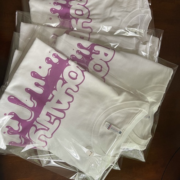 ROYALTY! - Picture 2 of 2